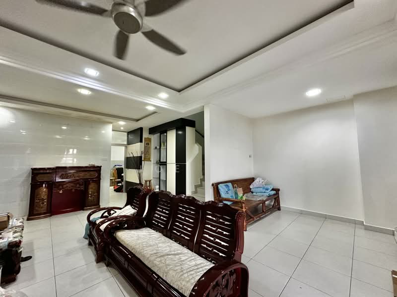 Cluster House for Rent in Taman Daiman Jaya (Kota Tinggi) - Joe Sim - Living Room - PropertyGuru.com.my