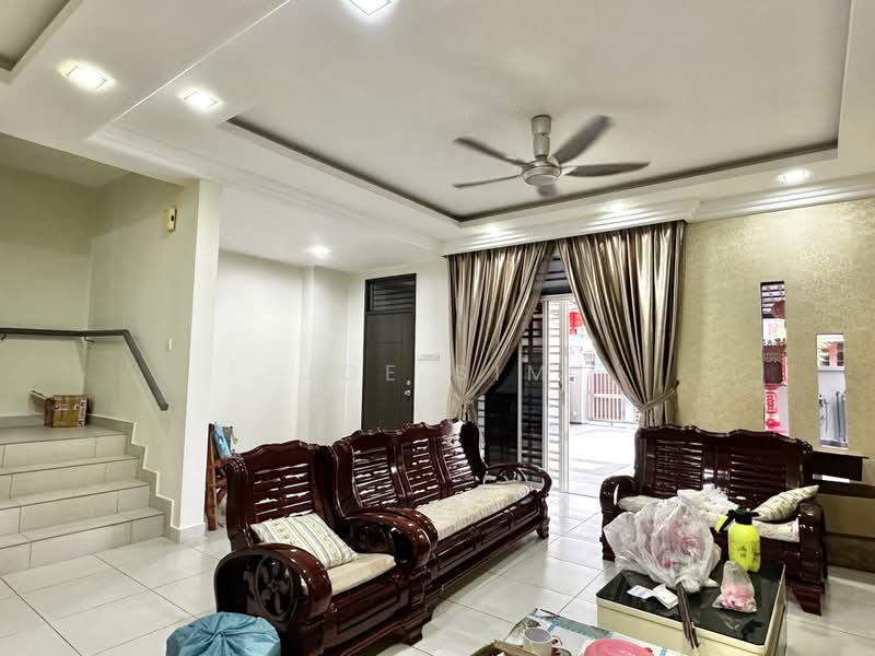 Cluster House for Rent in Taman Daiman Jaya (Kota Tinggi) - Joe Sim - Living Room - PropertyGuru.com.my