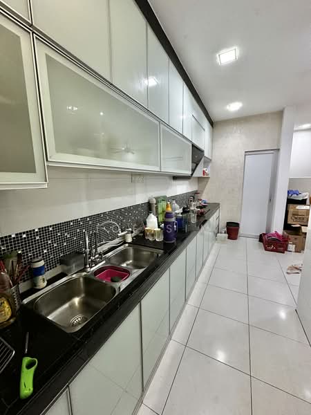 Cluster House for Rent in Taman Daiman Jaya (Kota Tinggi) - Joe Sim - Kitchen - PropertyGuru.com.my