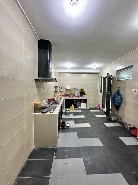 Cluster House for Rent in Taman Daiman Jaya (Kota Tinggi) - Joe Sim - Kitchen - PropertyGuru.com.my