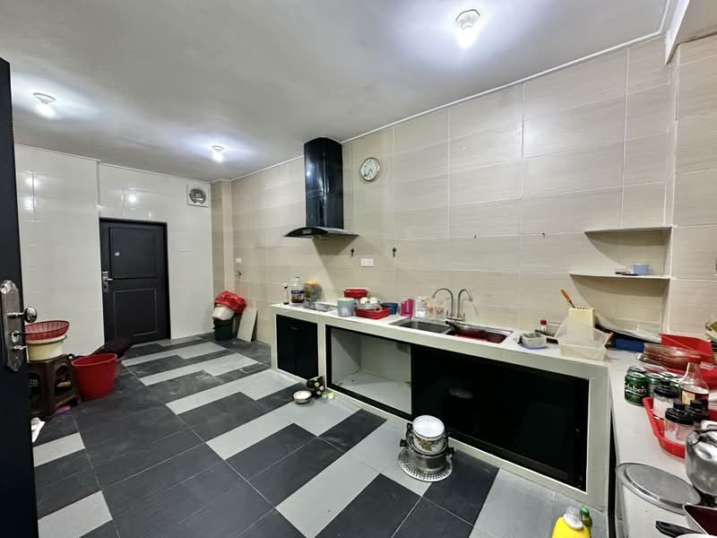 Cluster House for Rent in Taman Daiman Jaya (Kota Tinggi) - Joe Sim - Kitchen - PropertyGuru.com.my