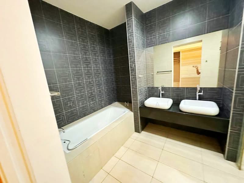 Bungalow for Sale in East Ledang (Iskandar Puteri (Nusajaya)) - Heston Lai - Bathroom - PropertyGuru.com.my