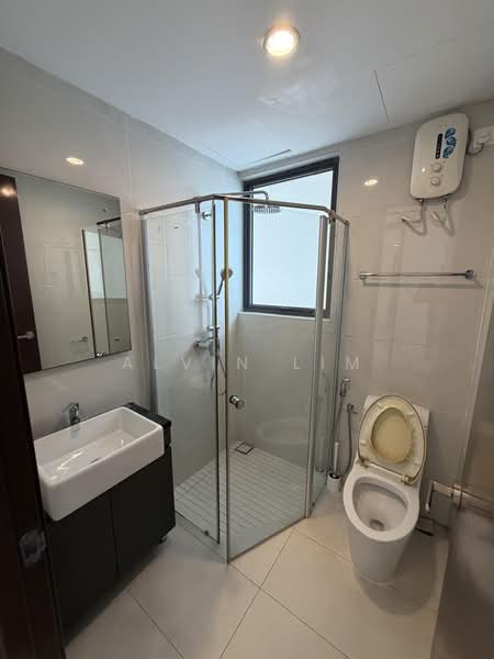 Condominium for Rent at Royal Strand @ Country Garden Danga Bay - Alvin Lim - Bathroom - PropertyGuru.com.my