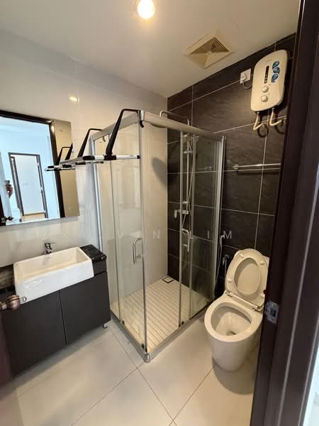 Condominium for Rent at Royal Strand @ Country Garden Danga Bay - Alvin Lim - Bathroom - PropertyGuru.com.my