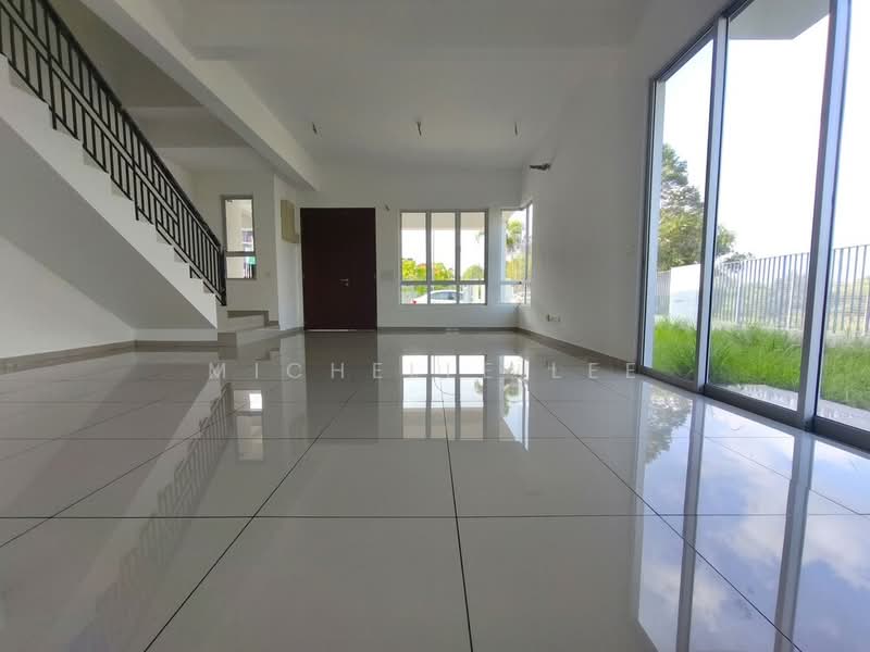 2-storey Terraced House for Sale in Bandar Rimbayu (Telok Panglima Garang) - Michelle Lee - Living Room - PropertyGuru.com.my