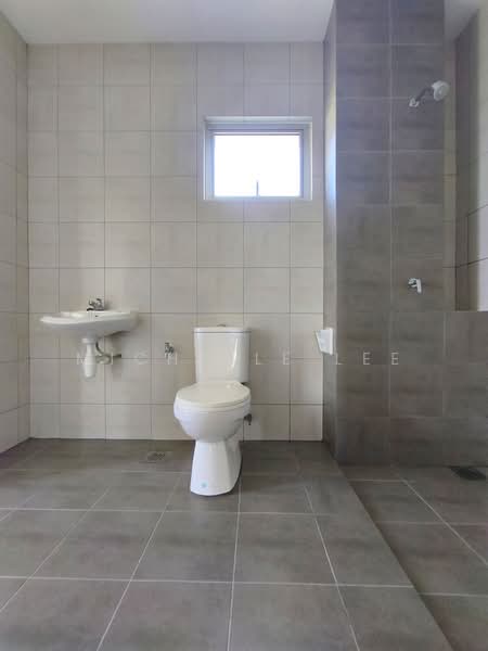 2-storey Terraced House for Sale in Bandar Rimbayu (Telok Panglima Garang) - Michelle Lee - Bathroom - PropertyGuru.com.my