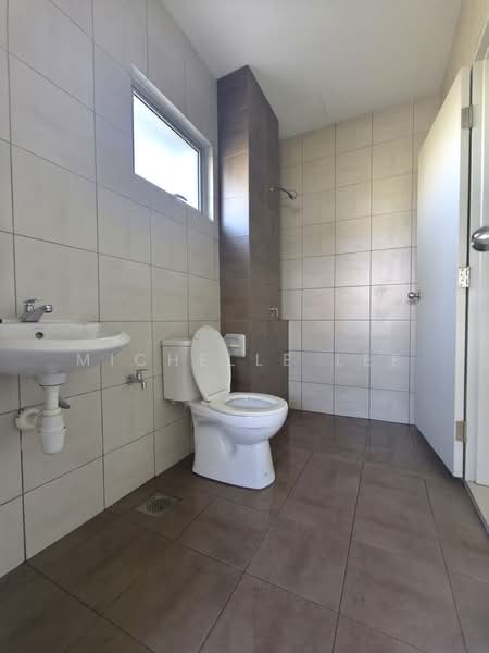 2-storey Terraced House for Sale in Bandar Rimbayu (Telok Panglima Garang) - Michelle Lee - Bathroom - PropertyGuru.com.my