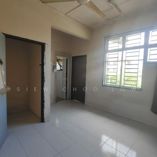2-storey Terraced House for Sale in Taman Tanjung Minyak (Tanjong Minyak) - Mary Low - Interior - PropertyGuru.com.my