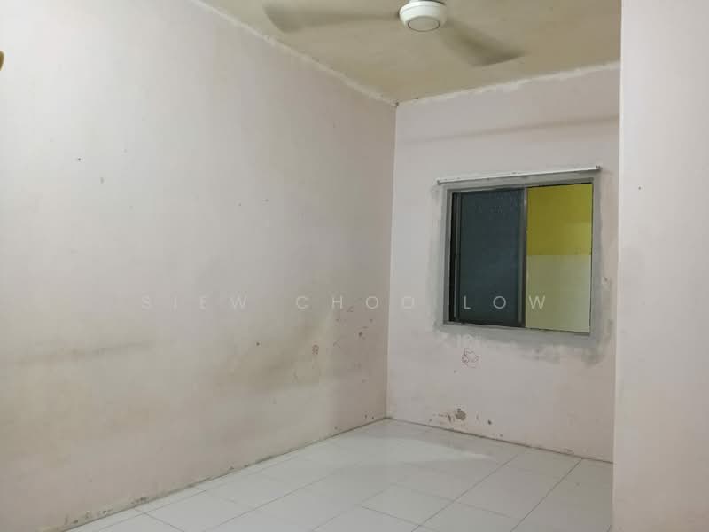 2-storey Terraced House for Sale in Taman Tanjung Minyak (Tanjong Minyak) - Mary Low - Interior - PropertyGuru.com.my