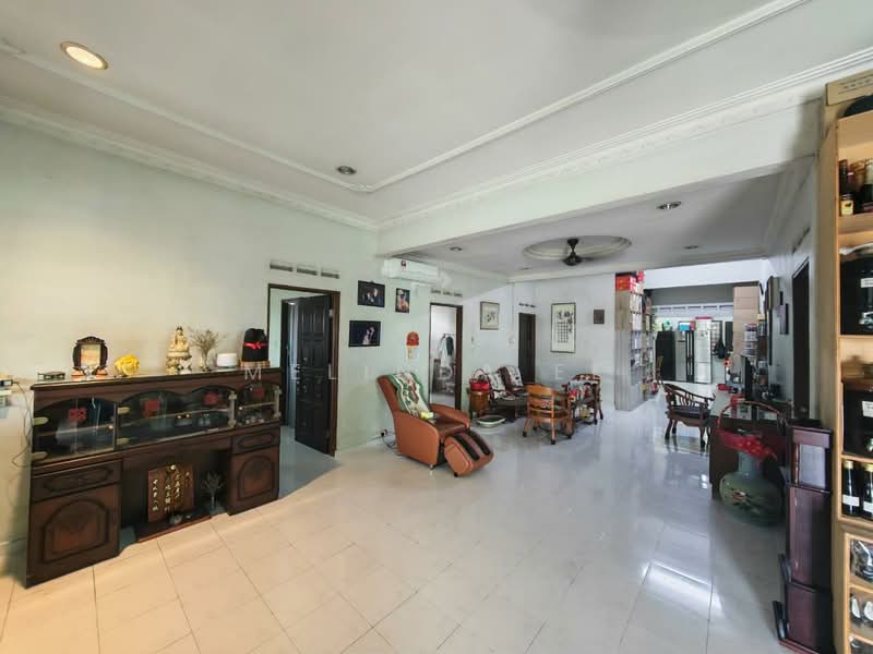 Bungalow for Sale in Taman Skudai Baru (Skudai) - Melinda Ee - Living Room - PropertyGuru.com.my