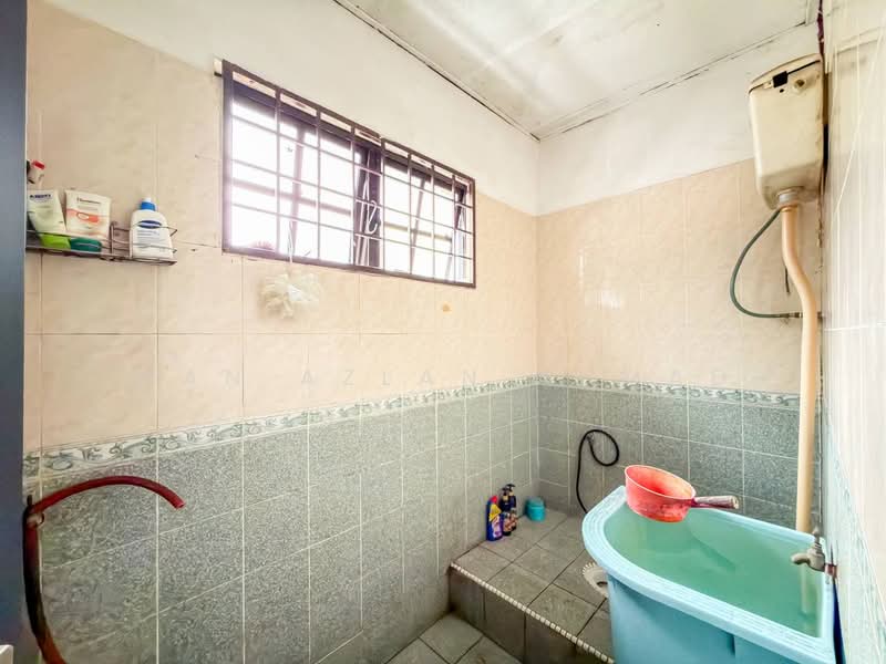 Rumah Teres 1 Tingkat untuk Dijual di Seksyen 18 (Shah Alam) - Wan Azlan Ahmad - PropertyGuru.com.my