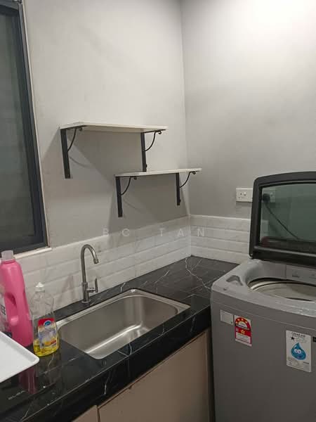 Condominium for Rent at The Henge - BC TAN - Kitchen - PropertyGuru.com.my