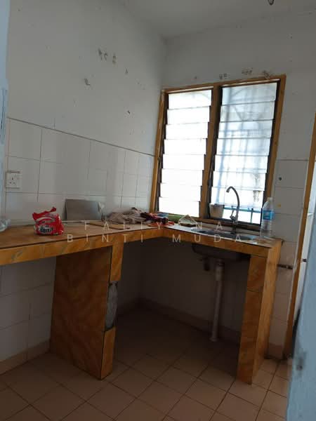 Rumah Flat untuk Dijual di Apartment Idaman - Faliyana binti Muda - PropertyGuru.com.my