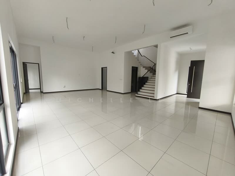 Semi-Detached House for Sale in Telok Panglima Garang (Selangor) - Michelle Lee - Living Room - PropertyGuru.com.my