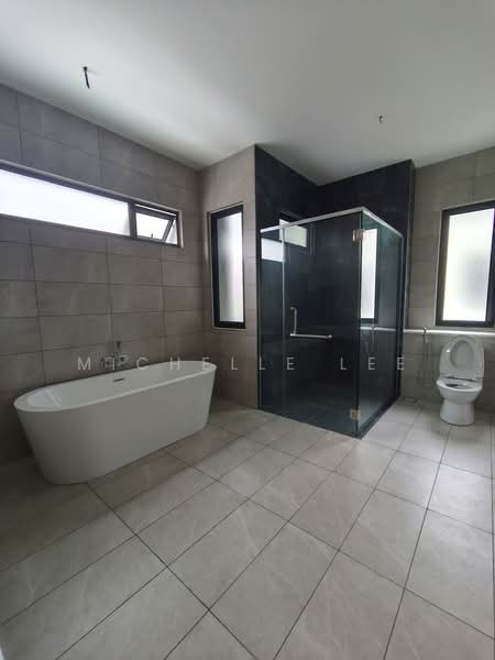 Semi-Detached House for Sale in Telok Panglima Garang (Selangor) - Michelle Lee - Bathroom - PropertyGuru.com.my