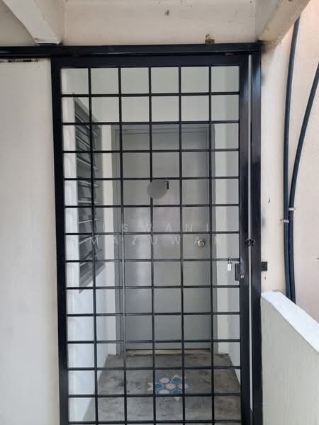 Rumah Flat untuk Dijual di Alpha Arena - Uswani Mazuwan - Entrance - PropertyGuru.com.my