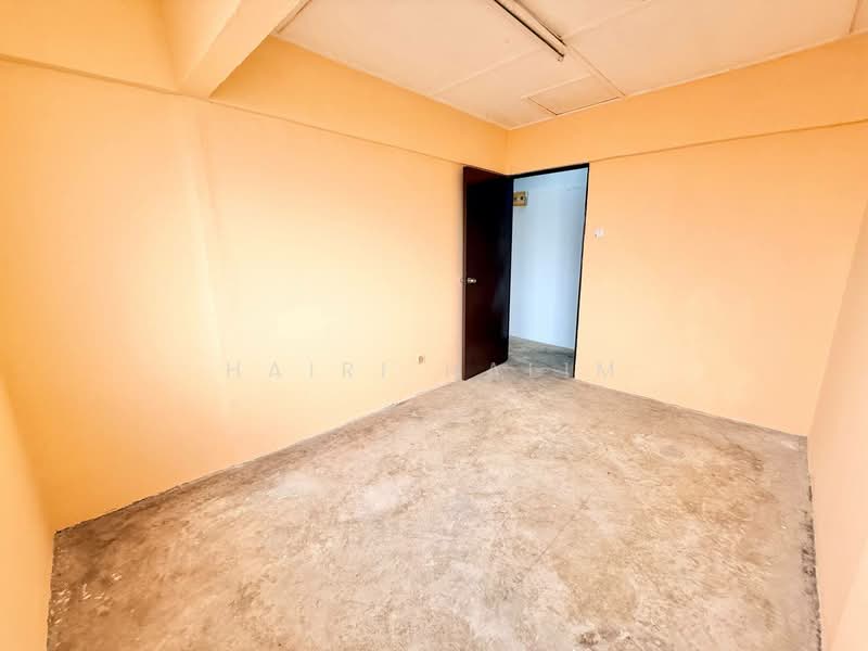 Flat for Sale at Flat PKNS Seksyen 19 - Hairi Halim - PropertyGuru.com.my