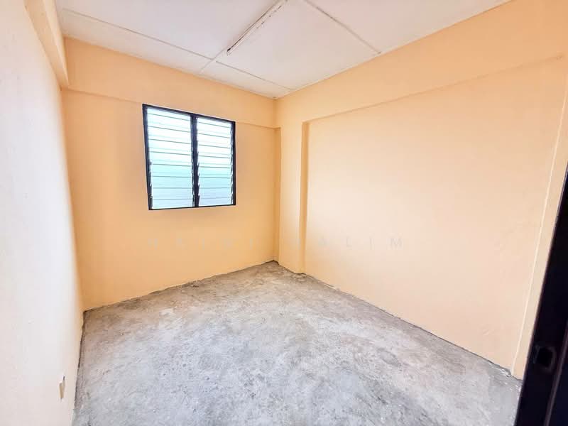 Flat for Sale at Flat PKNS Seksyen 19 - Hairi Halim - PropertyGuru.com.my