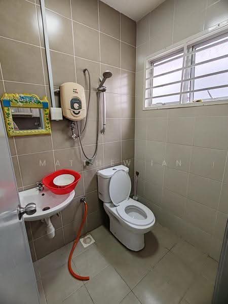 Townhouse for Rent in Bandar Saujana Putra (Tanjong Duabelas) - Matthew Ian Sim - Bathroom - PropertyGuru.com.my