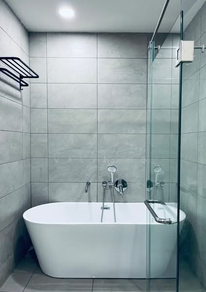 Servis Apartment untuk Disewa di Dorsett Waterfront Subang - Valyn Ho - Bathroom - PropertyGuru.com.my
