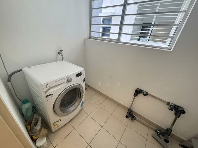 Condominium for Rent at Lakeville Residence - BC TAN - Balcony - PropertyGuru.com.my