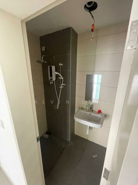 Condominium for Sale at The Holmes 1 - Calvin Loke - Bathroom - PropertyGuru.com.my