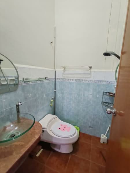 Rumah Teres 2 Tingkat untuk Dijual di Taman Scientex Pasir Gudang (Pasir Gudang) - Melinda Ee - Bathroom - PropertyGuru.com.my