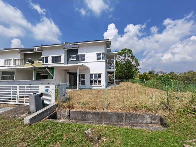 Rumah Teres untuk Dijual di Bandar Enstek (Negeri Sembilan) - Vincent Lee - Exterior - PropertyGuru.com.my