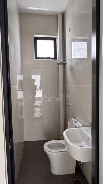 Banglo Komersial untuk Disewa di Bukit Jambul (Penang) - Winson Ong - PropertyGuru.com.my