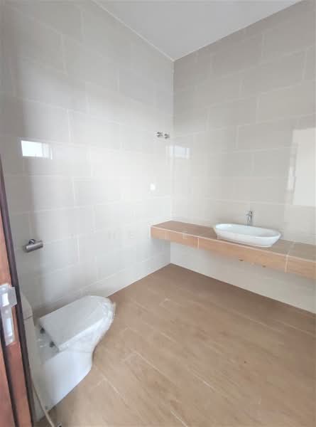 Semi-Detached House for Sale in Eco Sanctuary (Telok Panglima Garang) - Michelle Lee - Bathroom - PropertyGuru.com.my