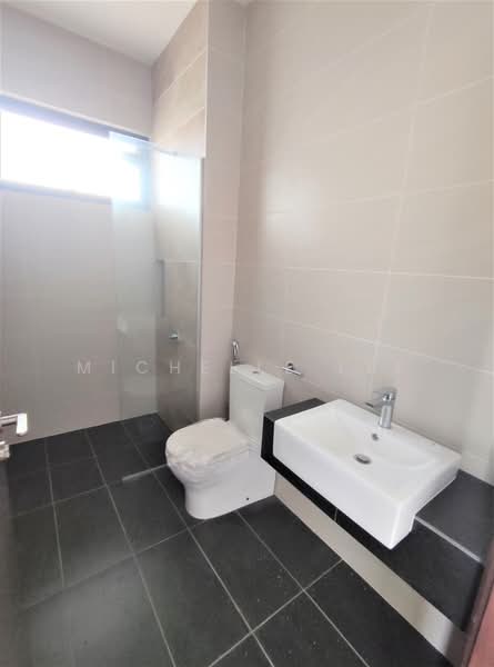 Semi-Detached House for Sale in Eco Sanctuary (Telok Panglima Garang) - Michelle Lee - Bathroom - PropertyGuru.com.my