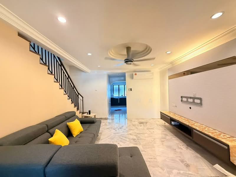 Rumah Teres 2 Tingkat untuk Disewa di Bandar Sunway (Sunway) - YEN LI WAI - Living Room - PropertyGuru.com.my