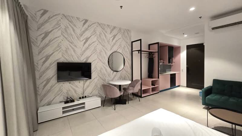 Service Residence for Rent at SOHO @ Empire City - Kew . - Living Room - PropertyGuru.com.my