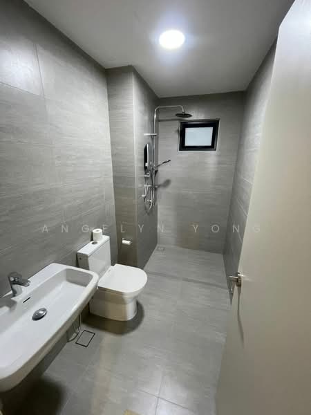 Servis Apartment untuk Disewa di Residensi Ava @ Kiara Bay - Angelyn Yong - Bathroom - PropertyGuru.com.my