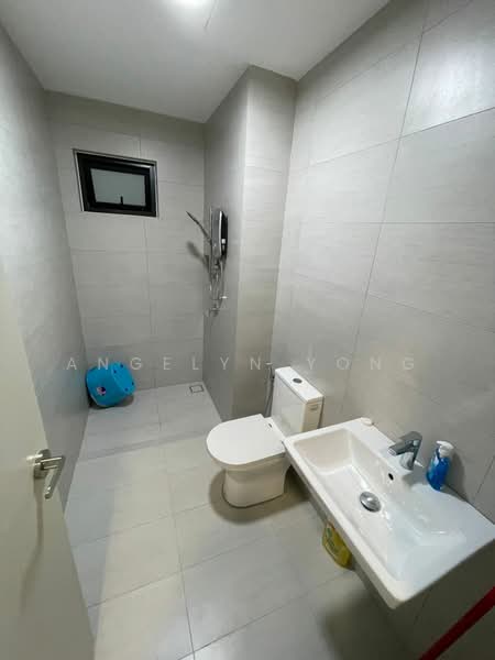 Servis Apartment untuk Disewa di Residensi Ava @ Kiara Bay - Angelyn Yong - Bathroom - PropertyGuru.com.my