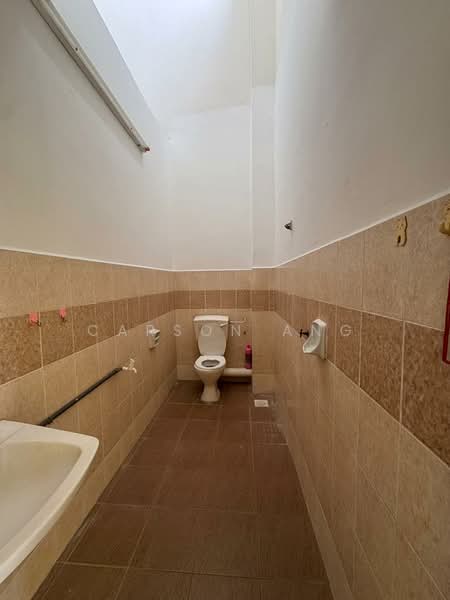 Rumah Teres 2 Tingkat untuk Disewa di Taman Sutera Prima (Perai) - Carson Ang - Bathroom - PropertyGuru.com.my
