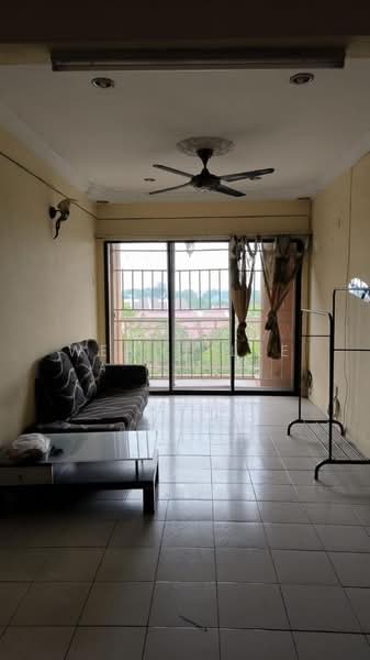 Pangsapuri untuk Disewa di Prima Bayu Apartment - Wendy Lee - Living Room - PropertyGuru.com.my