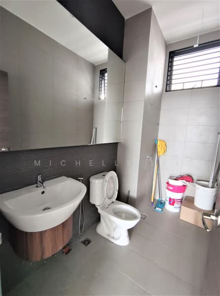 Office for Sale in Kota Kemuning (Shah Alam) - Michelle Lee - Bathroom - PropertyGuru.com.my