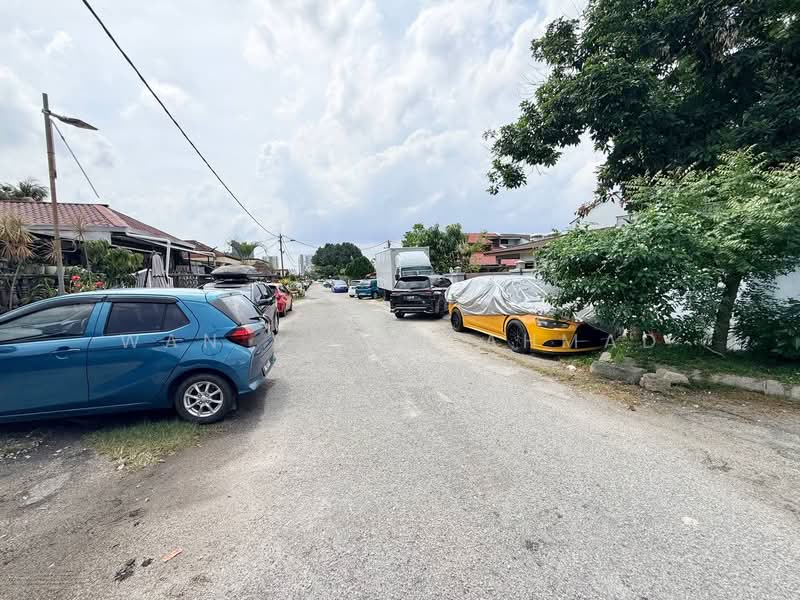 Rumah Teres 1 Tingkat untuk Dijual di Taman Mawar (Bandar Kinrara) - Wan Azlan Ahmad - PropertyGuru.com.my
