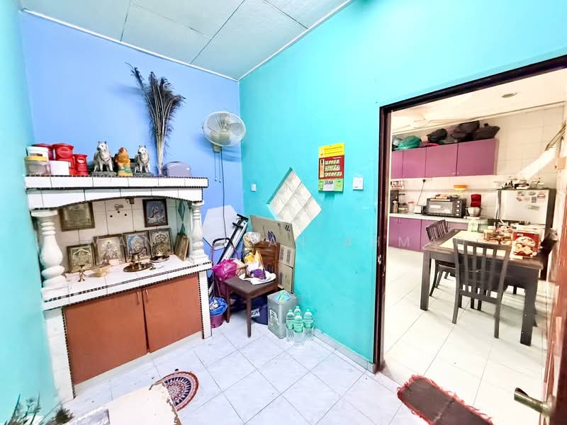 Rumah Teres 1 Tingkat untuk Dijual di Taman Mawar (Bandar Kinrara) - Wan Azlan Ahmad - PropertyGuru.com.my