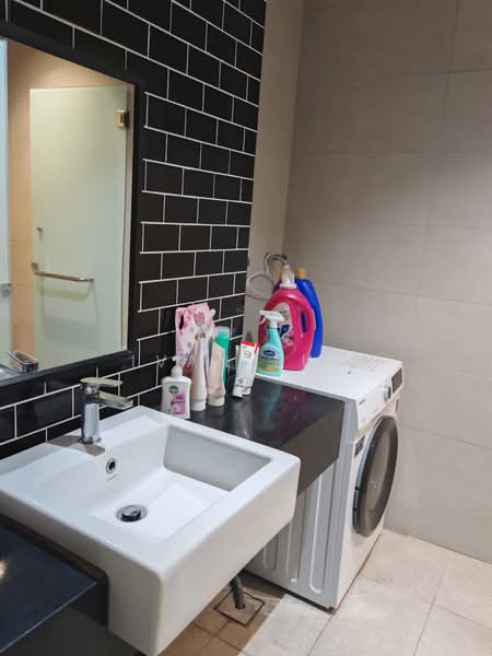 Service Residence for Rent at Union Suites - Ivan Lum - Bathroom - PropertyGuru.com.my
