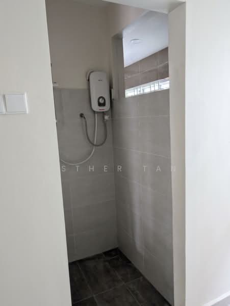 Rumah Teres 2 Tingkat untuk Disewa di Usj 3 (Subang Jaya) - Esther Tan - Bathroom - PropertyGuru.com.my