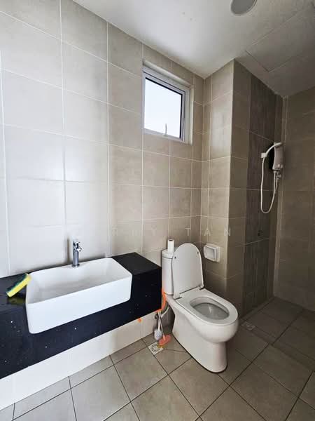 Kondominium untuk Disewa di Imperial Grande - Jerry Tan - Bathroom - PropertyGuru.com.my