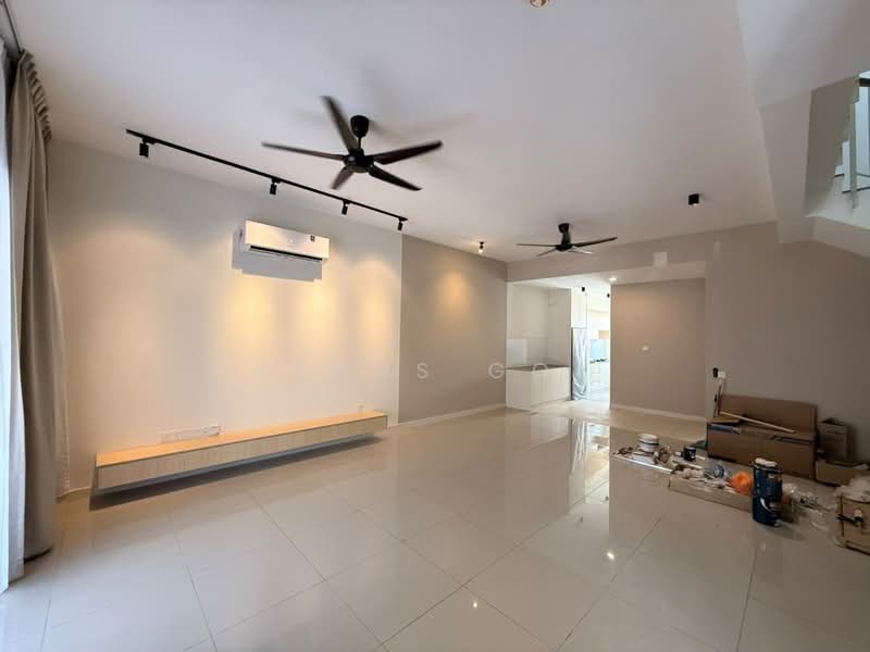 Rumah Teres 2 Tingkat untuk Disewa di Bukit Raja (Selangor) - Aimns Goy - Living Room - PropertyGuru.com.my