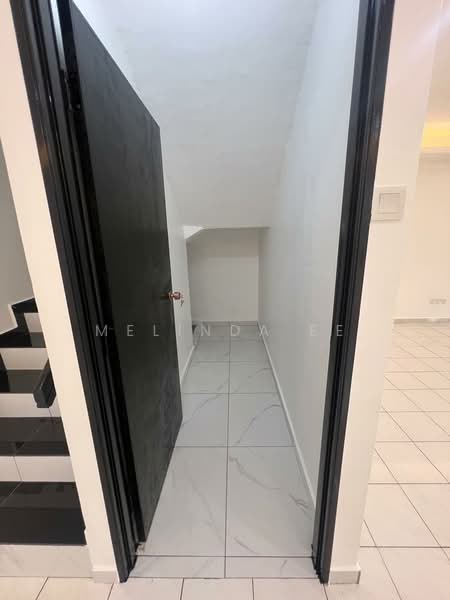 Rumah Teres 2 Tingkat untuk Dijual di Taman Putri Kulai (Kulai) - Melinda Ee - Corridor - PropertyGuru.com.my