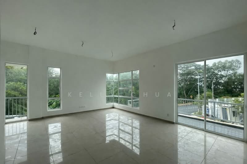 Rumah Berkembar untuk Dijual di Taman Mahkota Pinggiran (Cheras) - Kelly Chua - Living Room - PropertyGuru.com.my