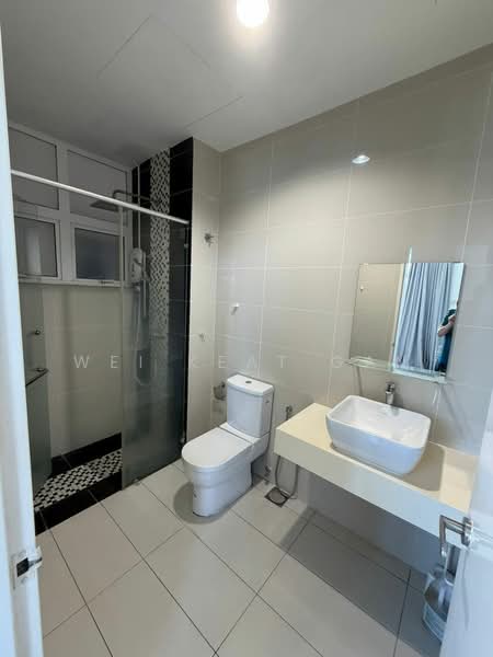 Service Residence for Sale at Skypod Residence - Wei Keat Gan - Bathroom - PropertyGuru.com.my