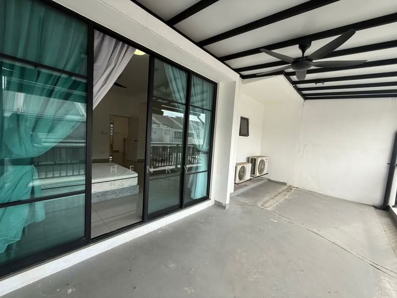 2-storey Terraced House for Rent in Cyberjaya (Selangor) - Henry Liew - Balcony - PropertyGuru.com.my