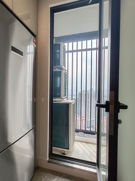 Servis Apartment untuk Dijual di Victory Suites (The Face 2), KLCC - See Nee Lim - Balcony - PropertyGuru.com.my