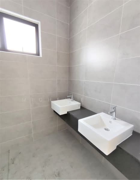 Rumah Teres 2 Tingkat untuk Dijual di Telok Panglima Garang (Selangor) - Michelle Lee - Bathroom - PropertyGuru.com.my